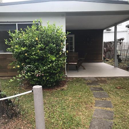 Bush Village Holiday Cabins 에일리비치 외부 사진