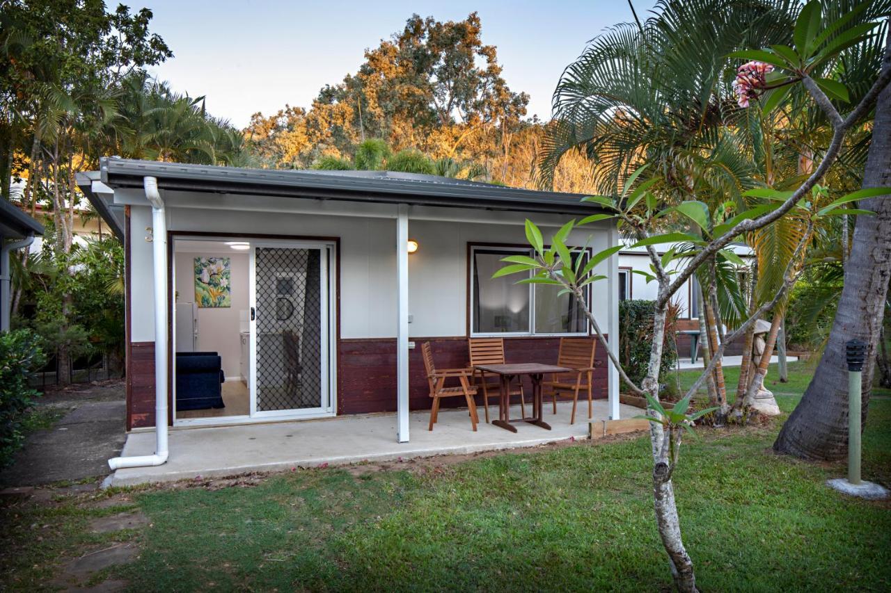 Bush Village Holiday Cabins 에일리비치 외부 사진