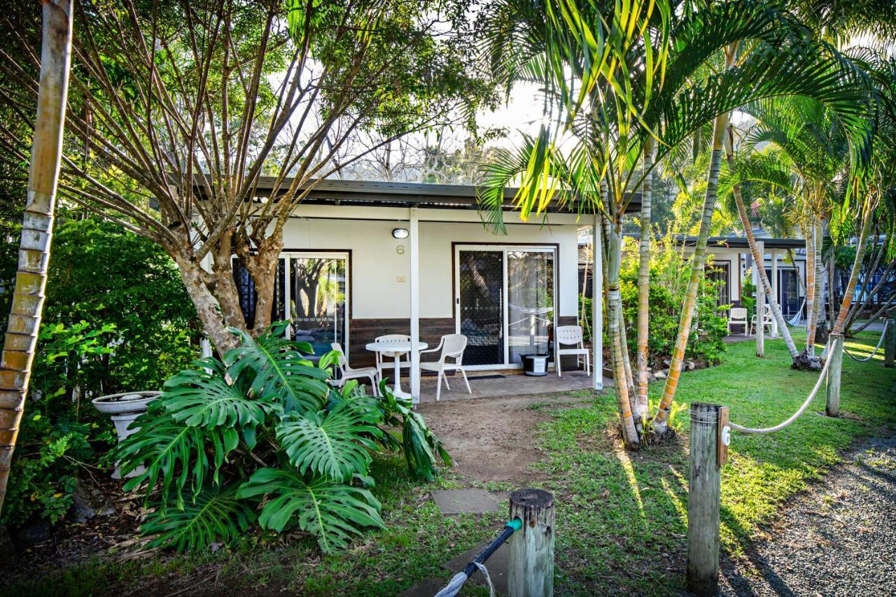 Bush Village Holiday Cabins 에일리비치 외부 사진