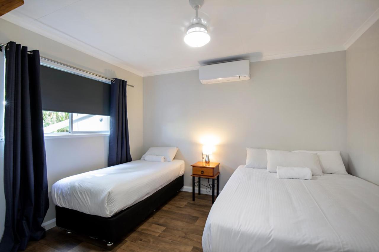 Bush Village Holiday Cabins 에일리비치 외부 사진
