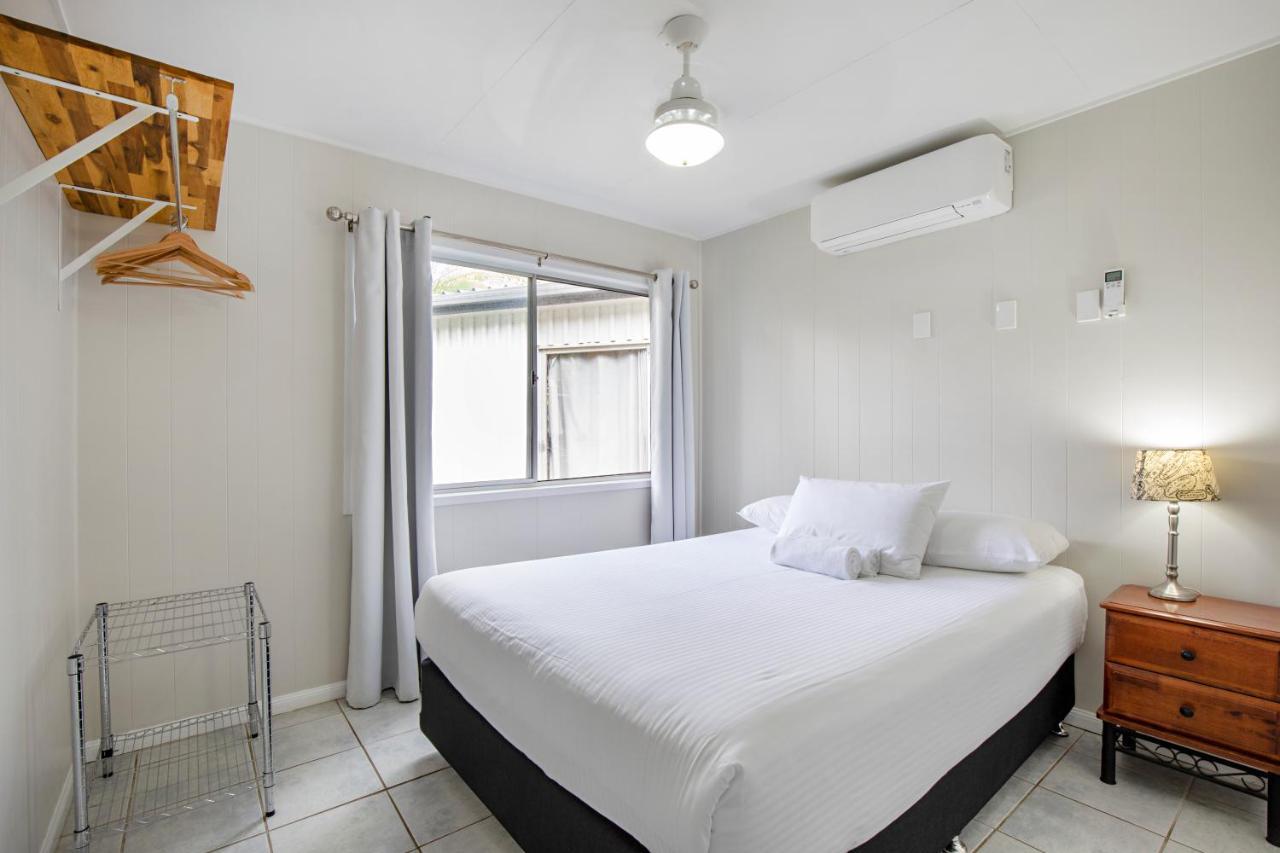Bush Village Holiday Cabins 에일리비치 외부 사진
