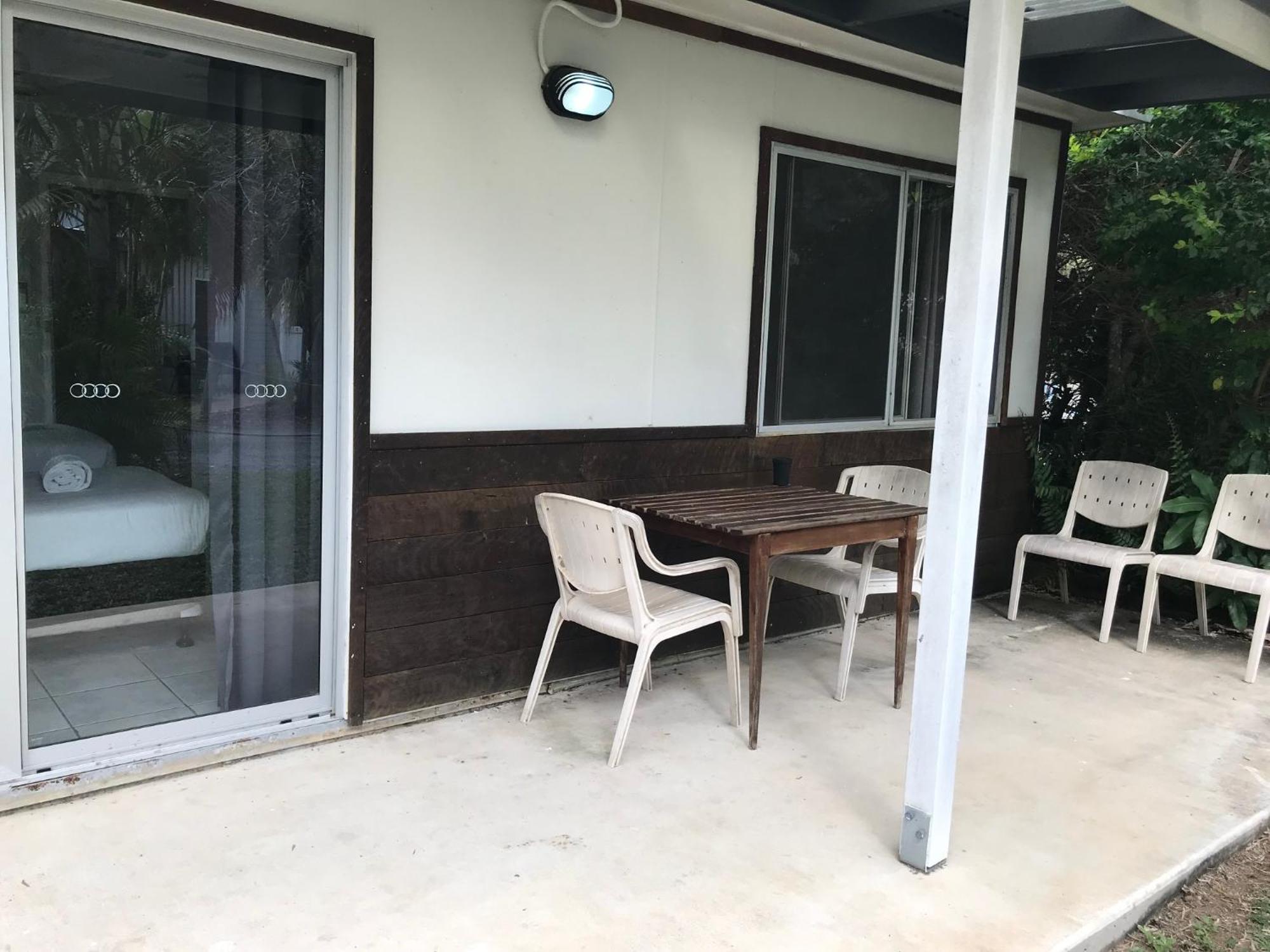 Bush Village Holiday Cabins 에일리비치 외부 사진