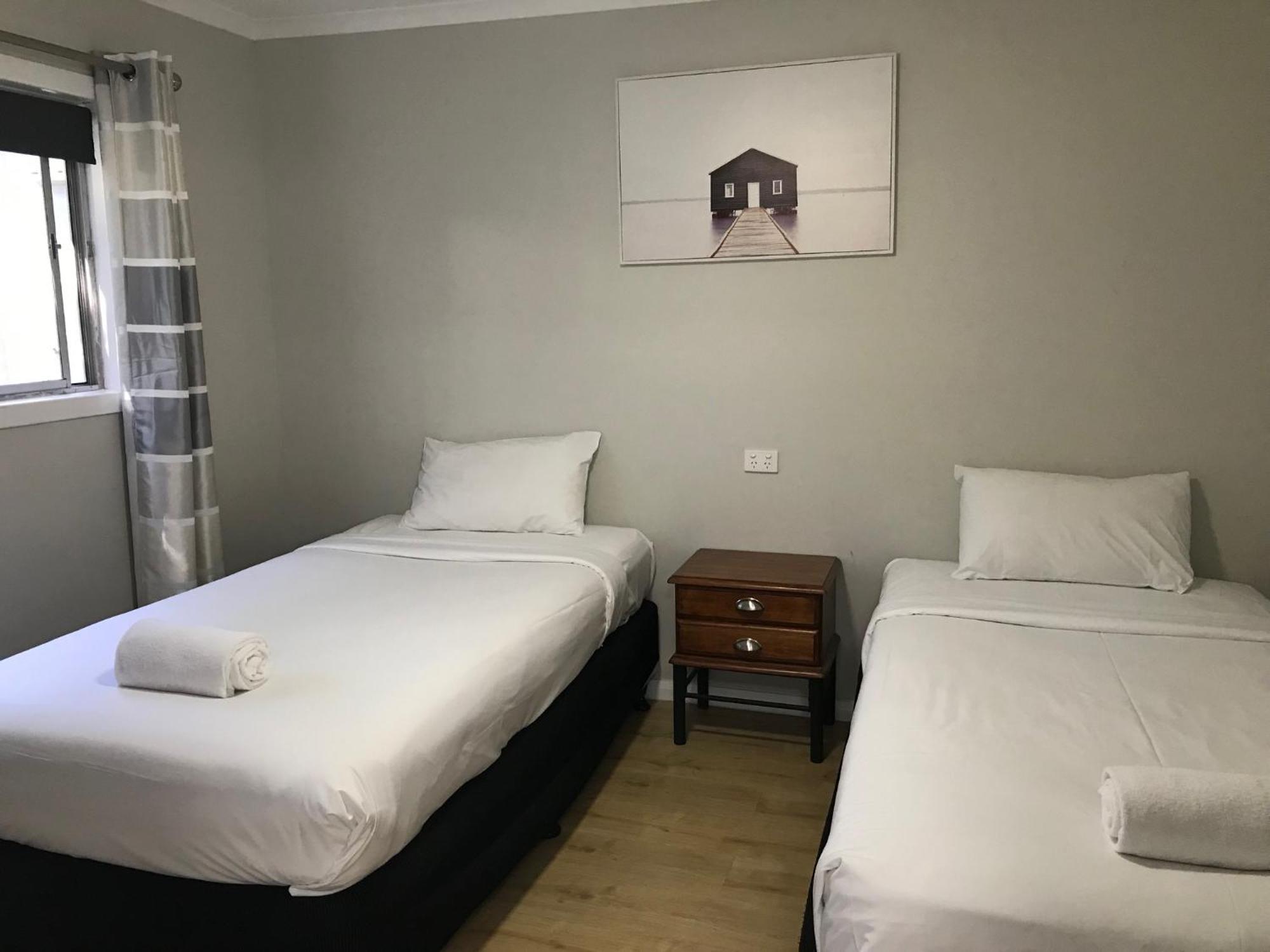 Bush Village Holiday Cabins 에일리비치 외부 사진