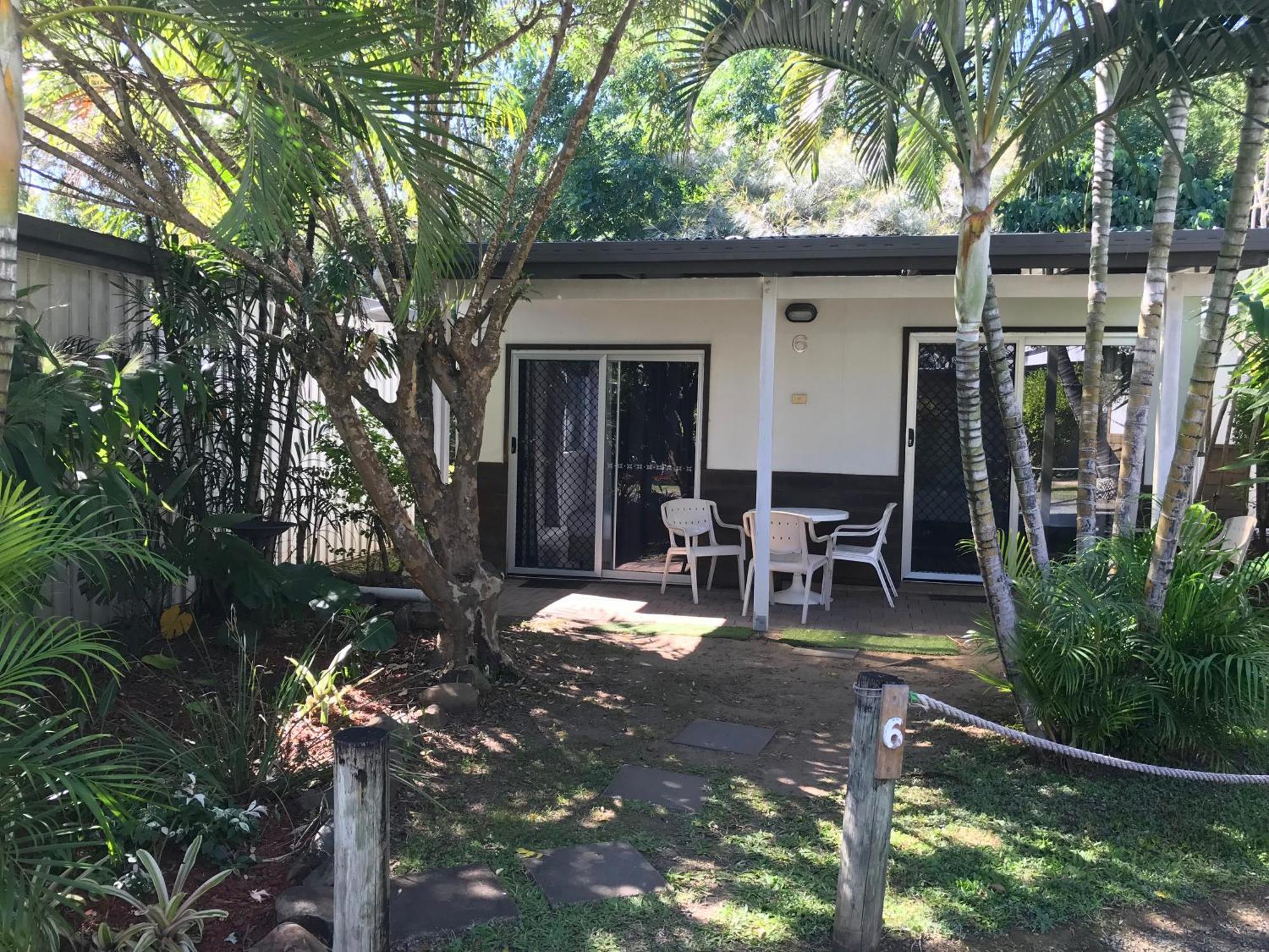 Bush Village Holiday Cabins 에일리비치 외부 사진