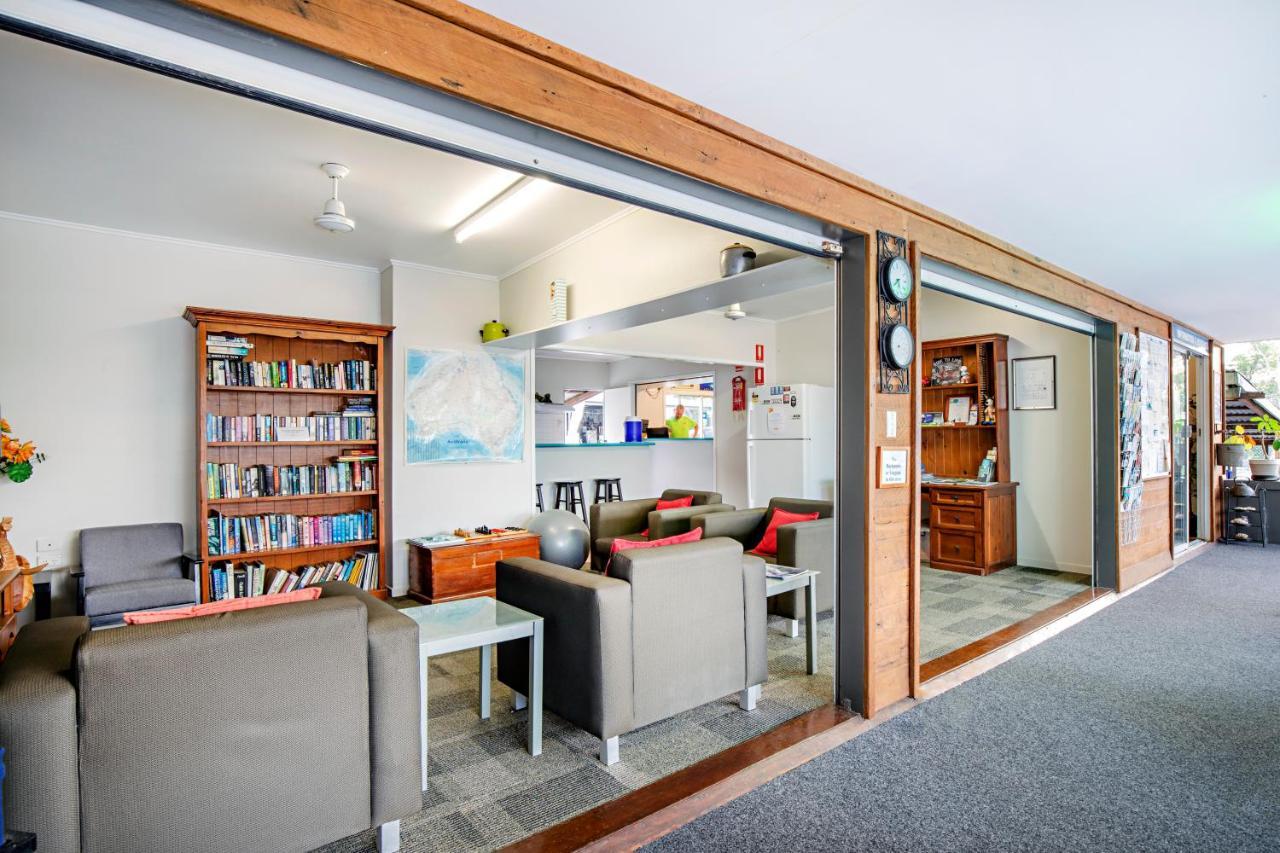 Bush Village Holiday Cabins 에일리비치 외부 사진